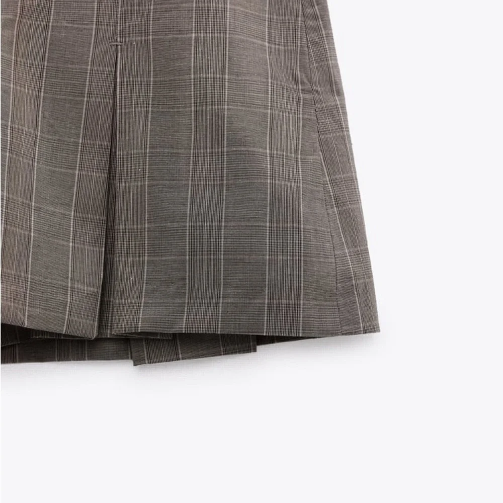 ZARA BOX PLEAT‎ SKORTS